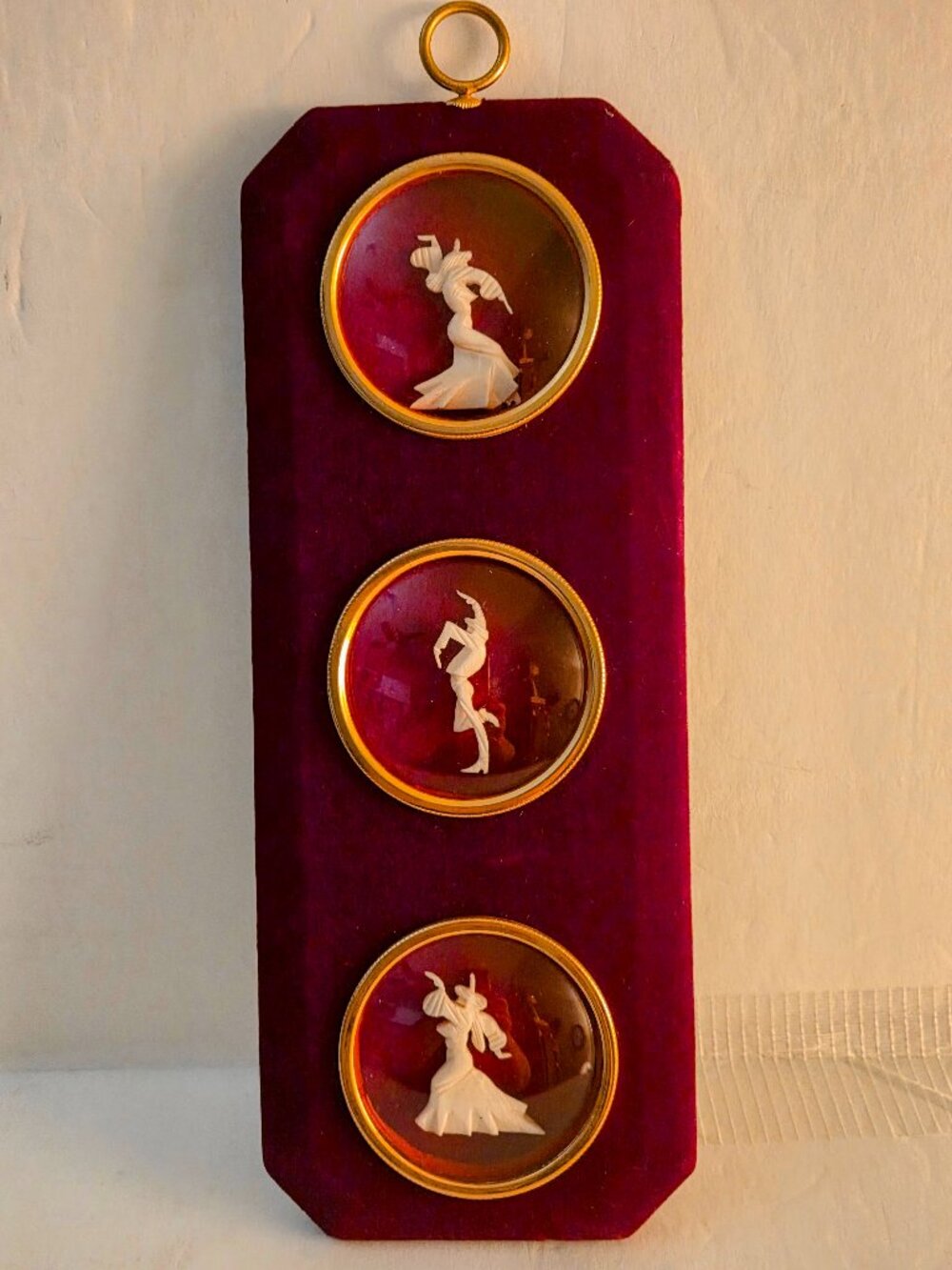 Vintage 3-Window Ivory Flamenco Dancers Wall Hanging Made in Spain 11.5" x 4.25"